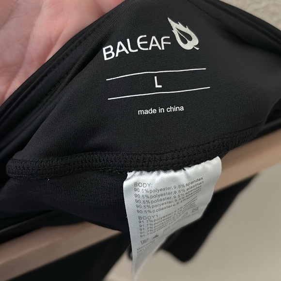 Women’s Baleaf Golf/Tennis Skirt/Short, Black, Size Large - Picture 4 of 4